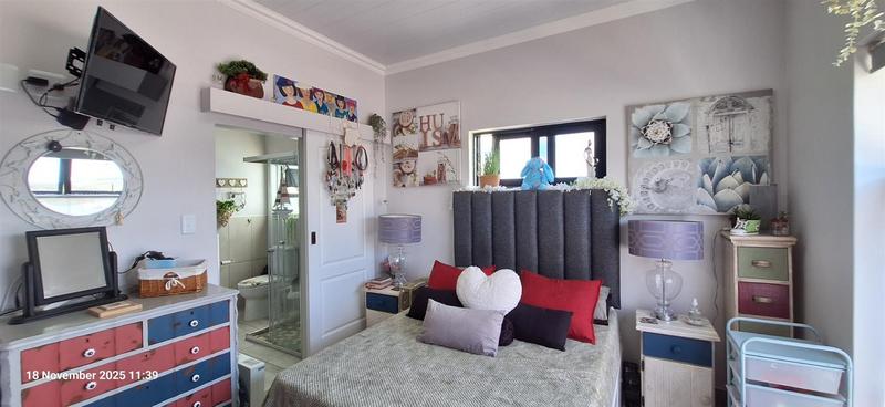 2 Bedroom Property for Sale in Reebok Western Cape